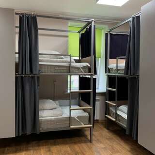 Хостел Есенин Москва 8-и местный мужской-1