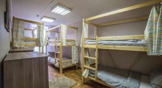 Хостел Хостел Есенин Москва Кровать в общем номере для мужчин с 6 кроватями-4