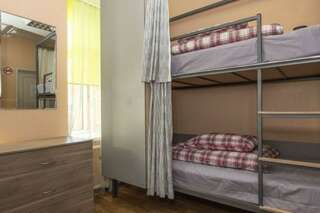 Хостел Есенин Москва 8-и местный женский-2