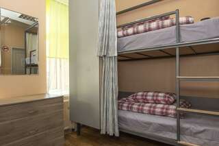 Хостел Есенин Москва 6-и местный женский-4